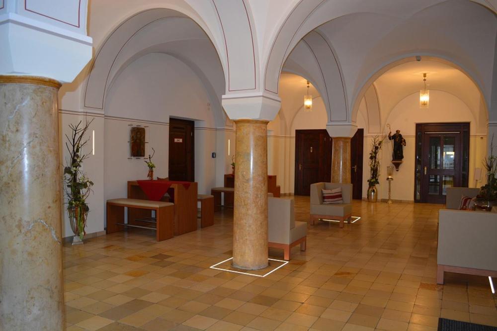Gaestehaus Schweiklberg فيلزهوفين ان دير دوناو المظهر الخارجي الصورة